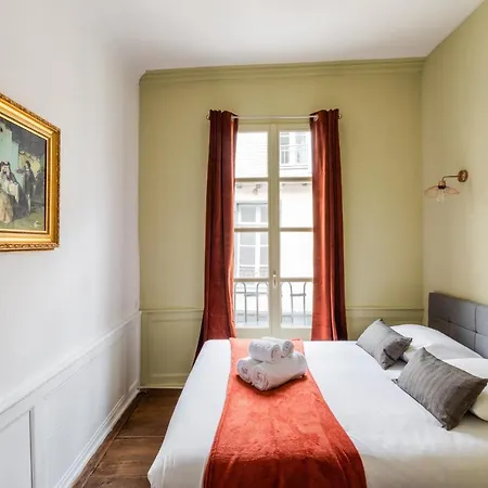 Dame De Coeur - Appartement Spacieux En Plein Centre Historique Rennes Exterior foto