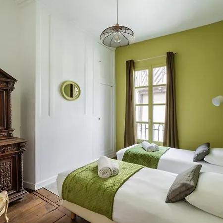 Dame De Coeur - Appartement Spacieux En Plein Centre Historique Rennes Exterior foto