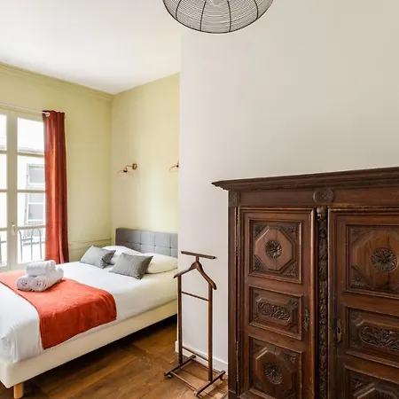 Dame De Coeur - Appartement Spacieux En Plein Centre Historique Rennes Exterior foto